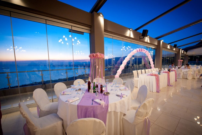 Σπαστές πόρτες με πάρκινγκ